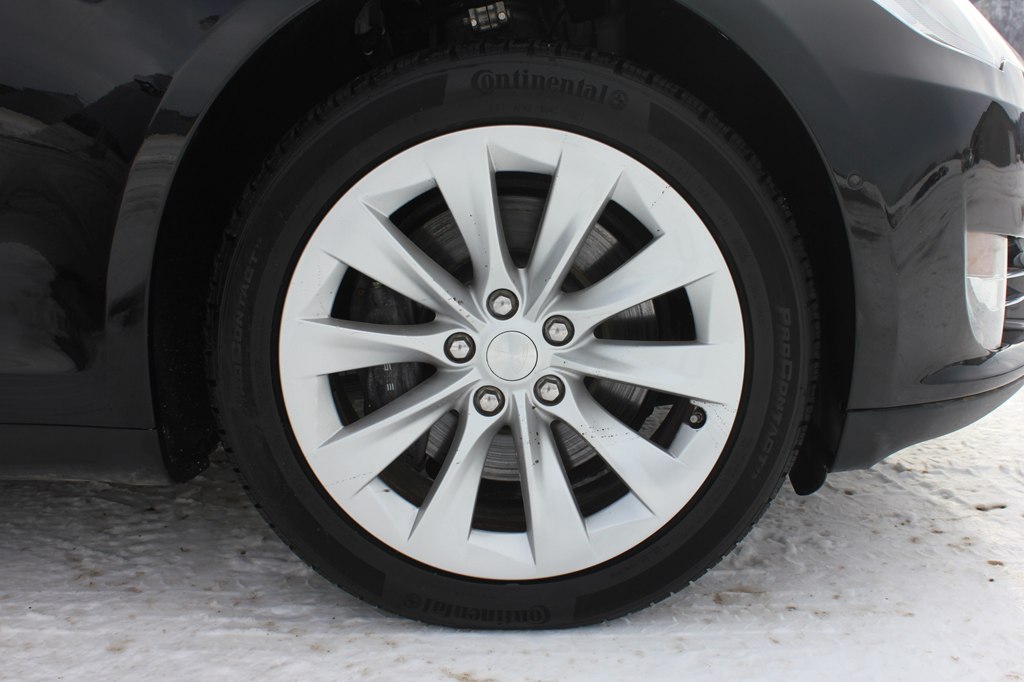 Photo 42 of this TESLA MODEL S