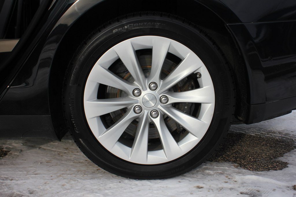 Photo 44 of this TESLA MODEL S