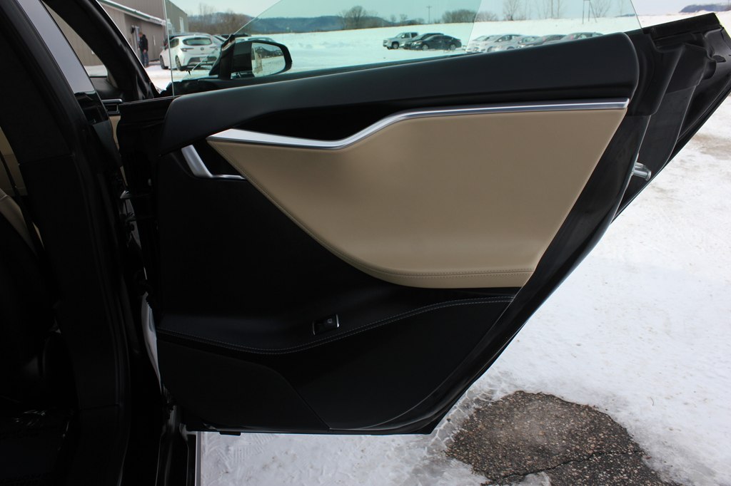 Photo 26 of this TESLA MODEL S