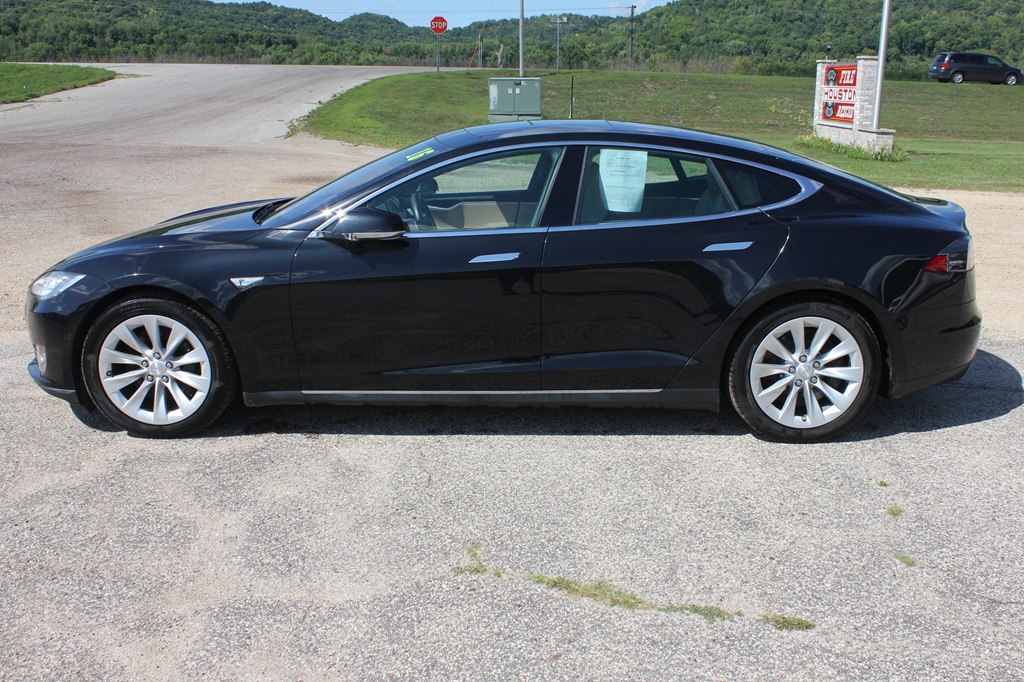 Photo 6 of this TESLA MODEL S