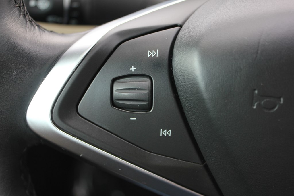 Photo 15 of this TESLA MODEL S