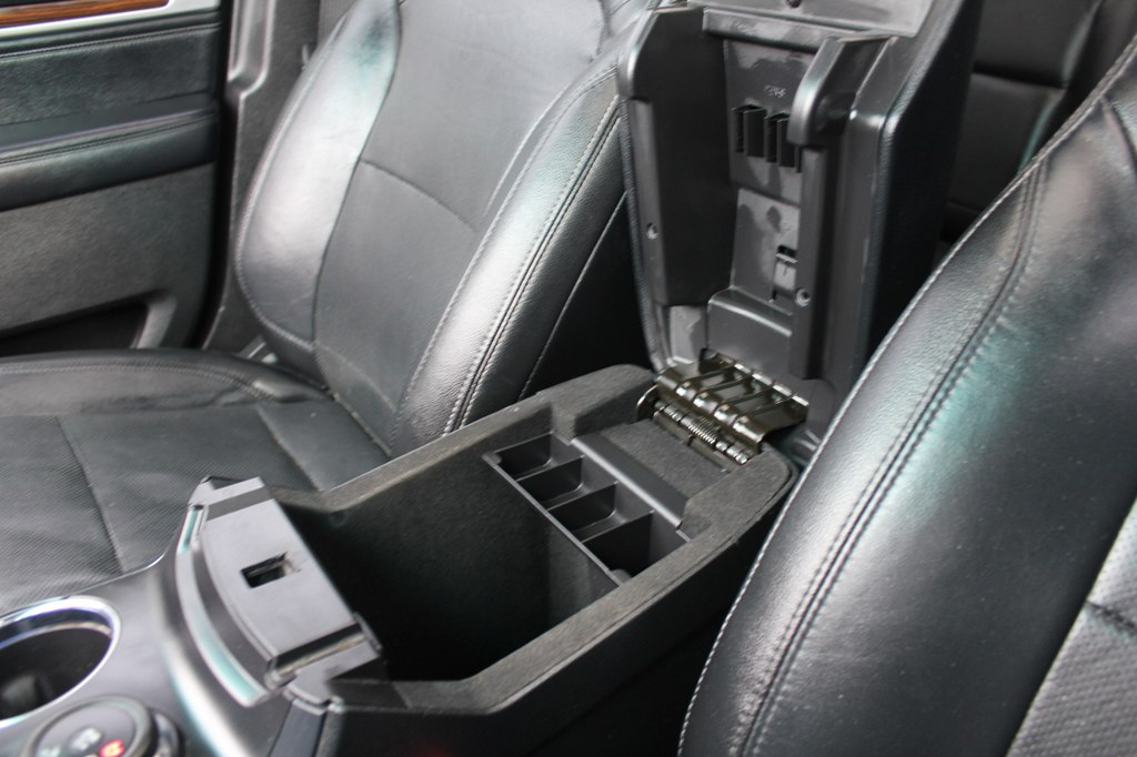 Photo 22 of this FORD EXPLORER