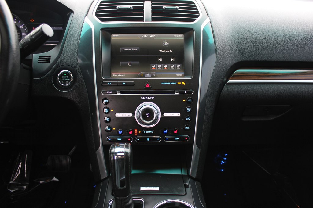 Photo 12 of this FORD EXPLORER
