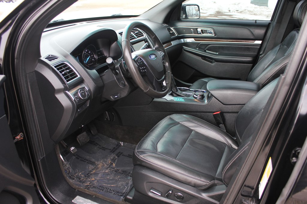 Photo 26 of this FORD EXPLORER