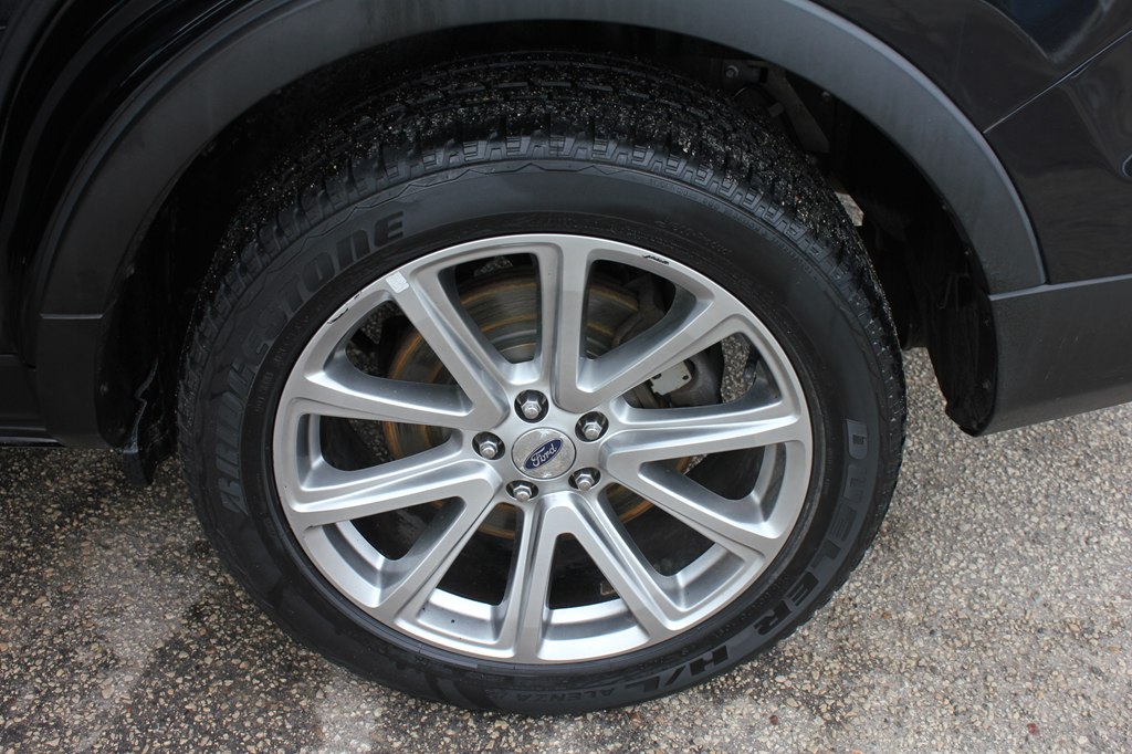 Photo 60 of this FORD EXPLORER