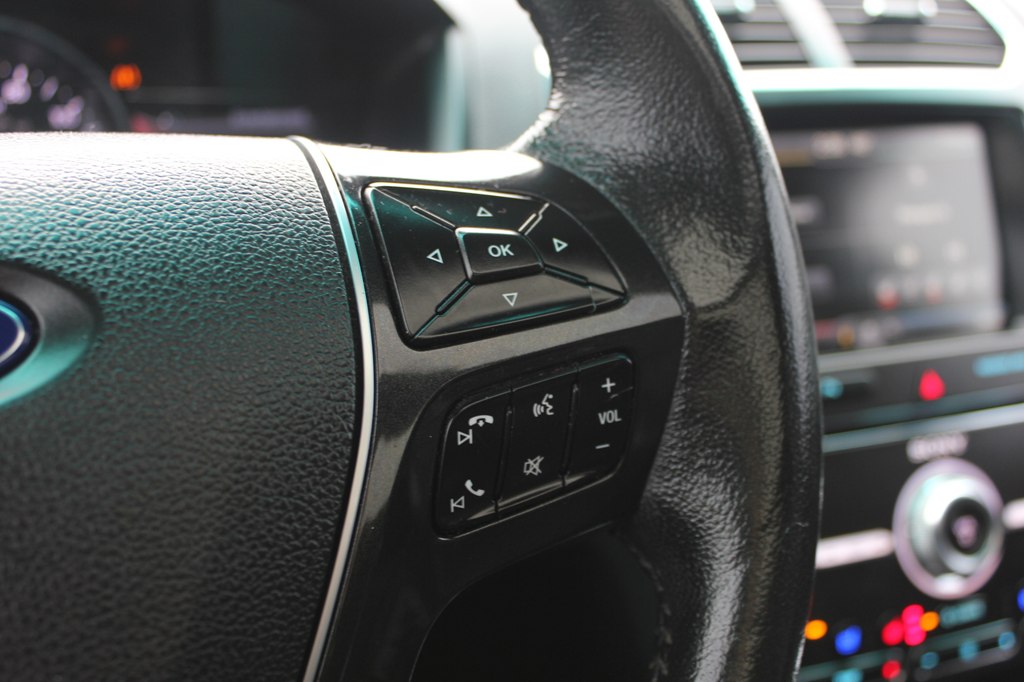 Photo 16 of this FORD EXPLORER