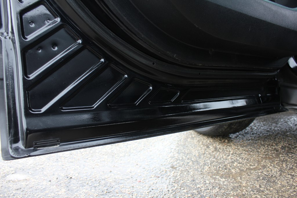 Photo 48 of this FORD EXPLORER