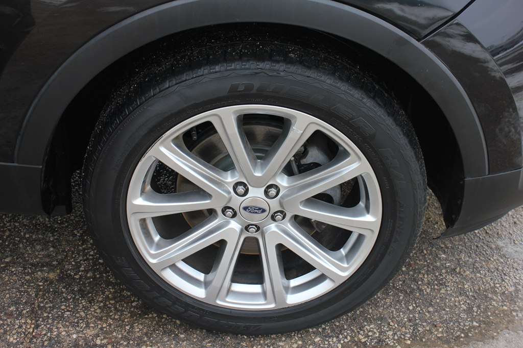 Photo 58 of this FORD EXPLORER