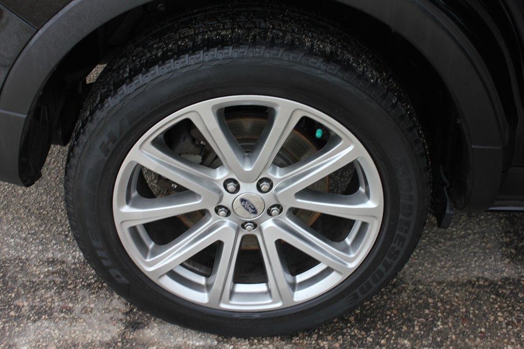 Photo 59 of this FORD EXPLORER