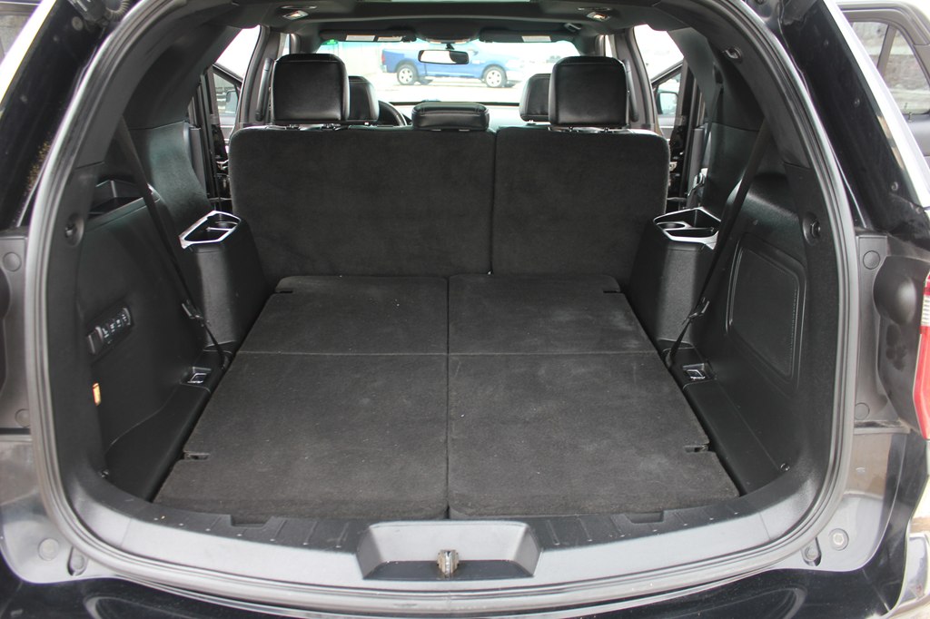 Photo 33 of this FORD EXPLORER