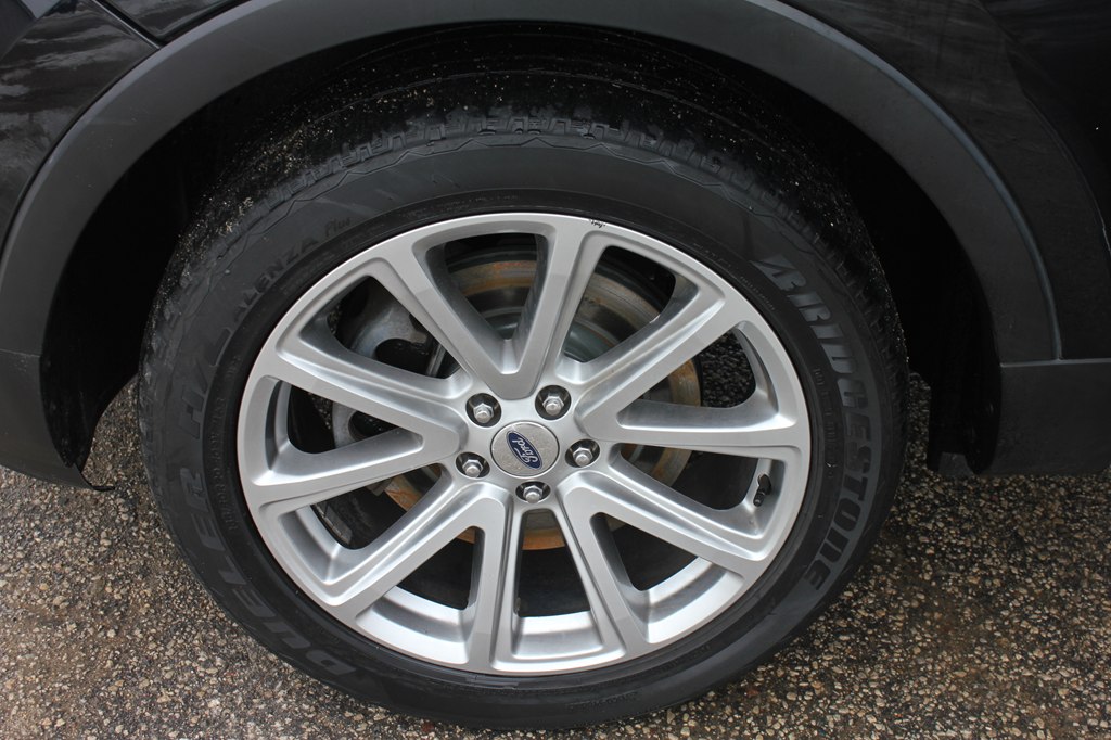 Photo 57 of this FORD EXPLORER