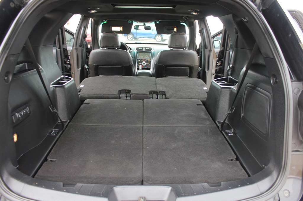 Photo 43 of this FORD EXPLORER
