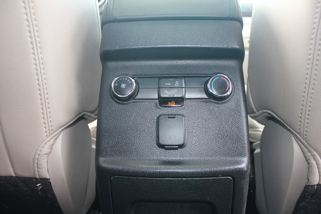 Photo 38 of this FORD EXPLORER