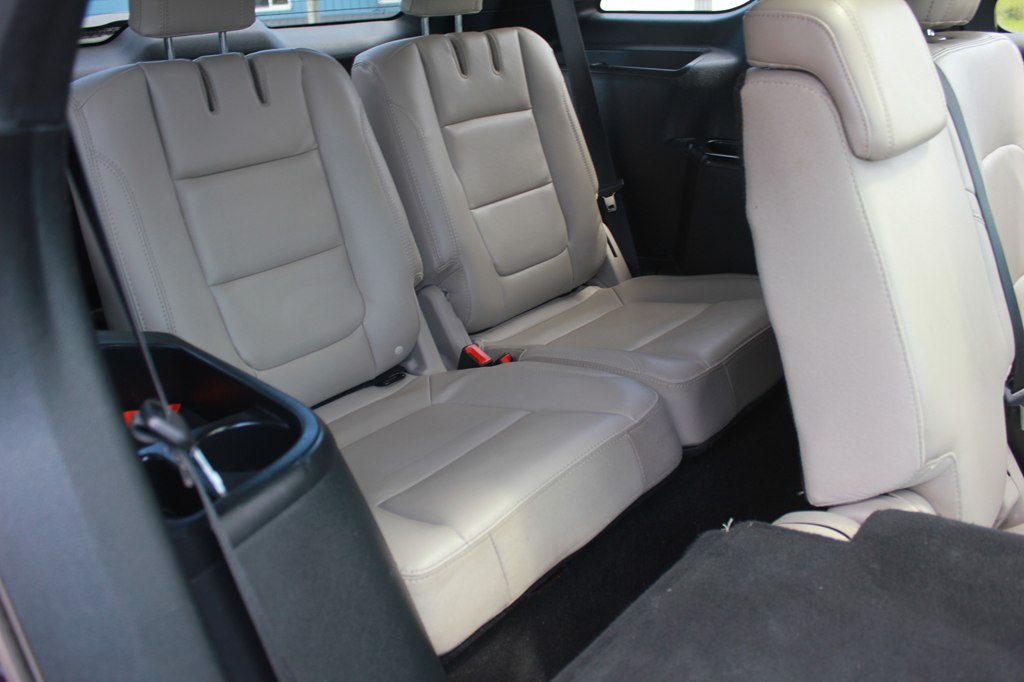Photo 39 of this FORD EXPLORER