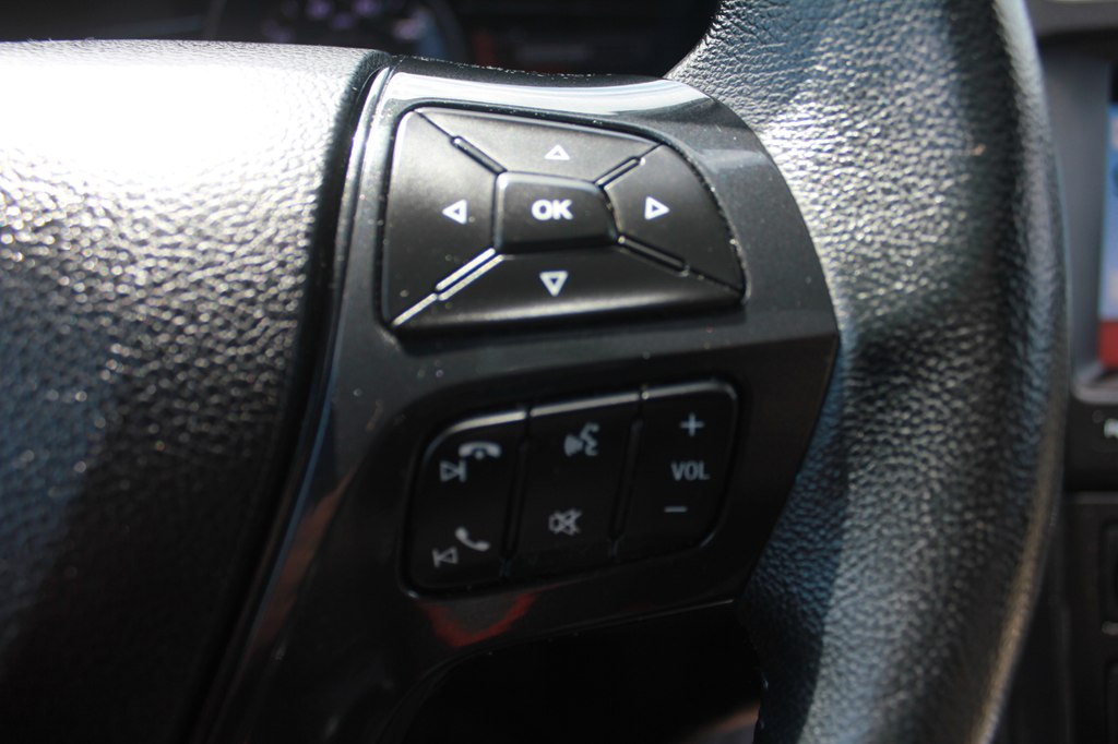 Photo 14 of this FORD EXPLORER
