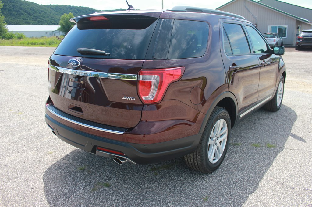 Photo 6 of this FORD EXPLORER