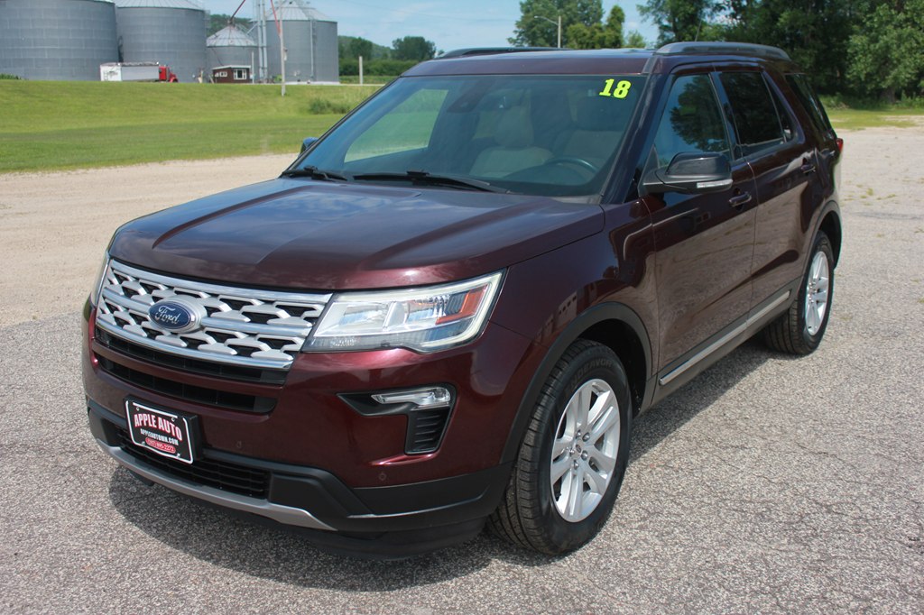 Photo 2 of this FORD EXPLORER