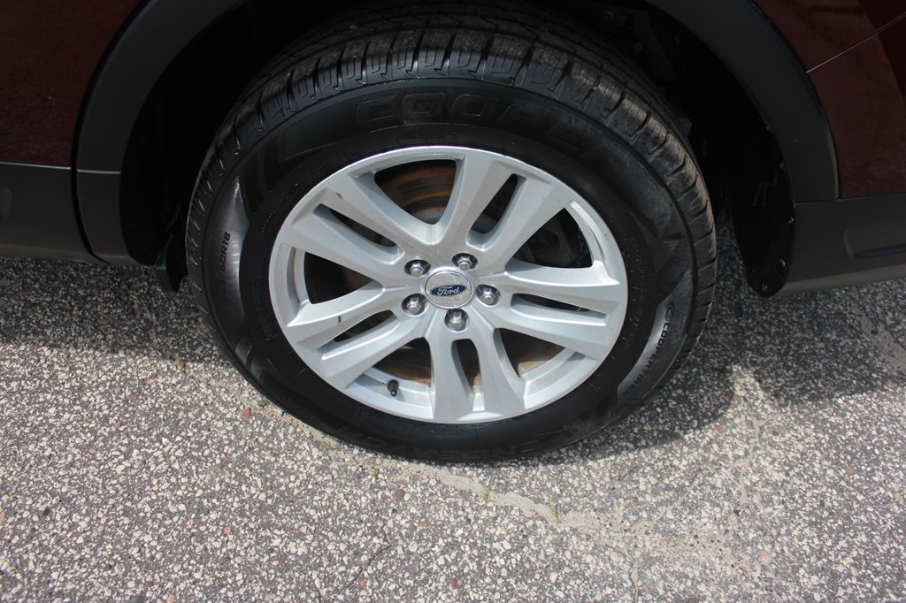 Photo 60 of this FORD EXPLORER