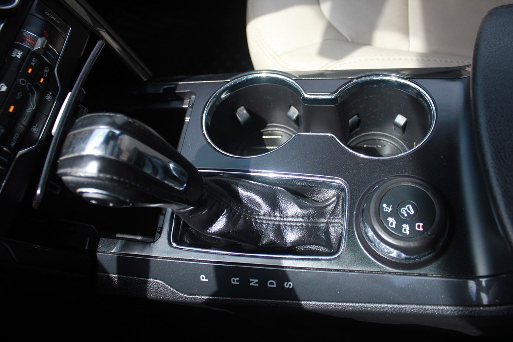 Photo 21 of this FORD EXPLORER