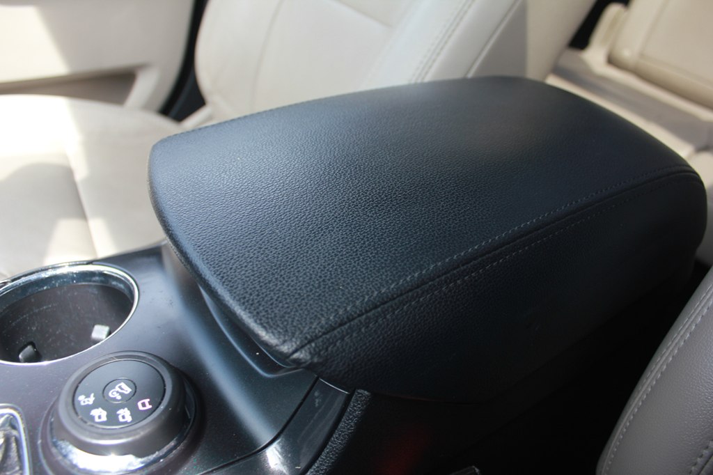 Photo 22 of this FORD EXPLORER