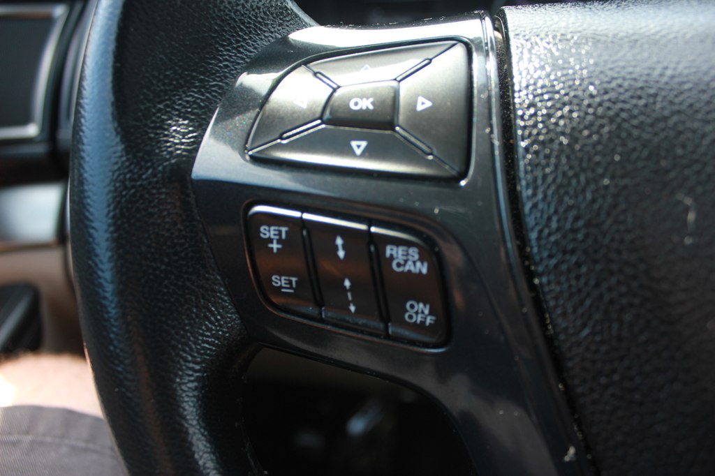 Photo 13 of this FORD EXPLORER