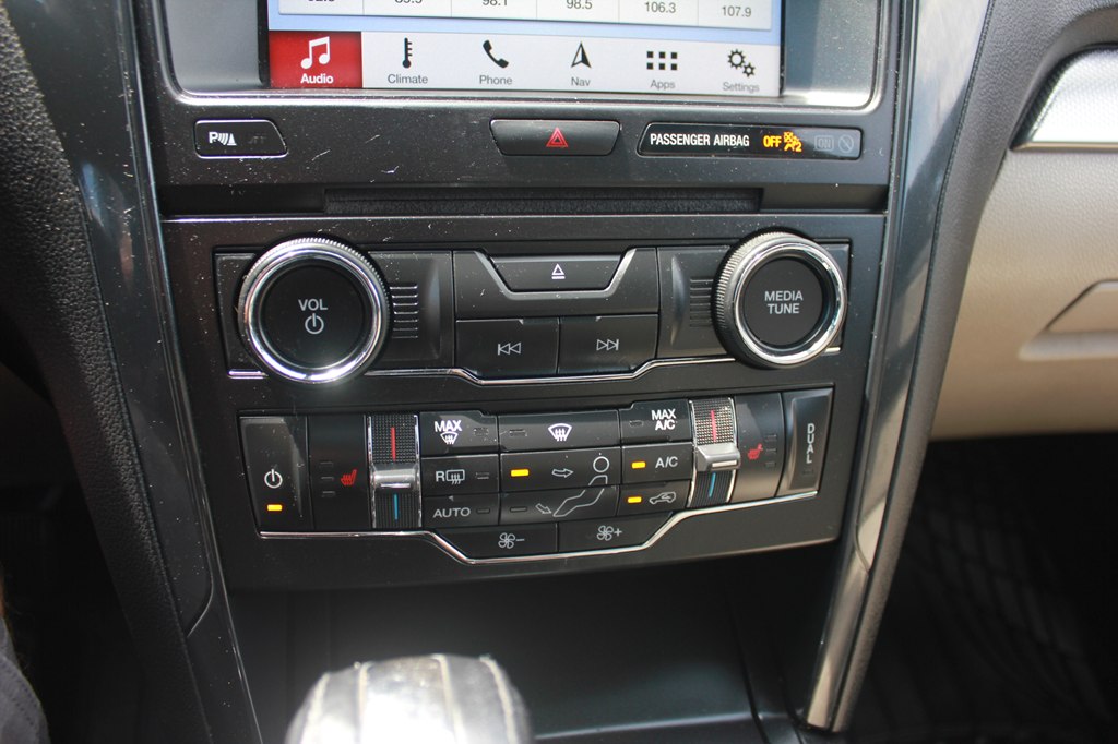 Photo 19 of this FORD EXPLORER