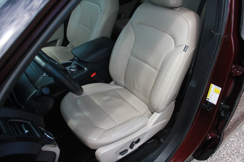 Photo 31 of this FORD EXPLORER