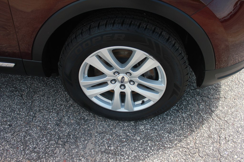 Photo 58 of this FORD EXPLORER