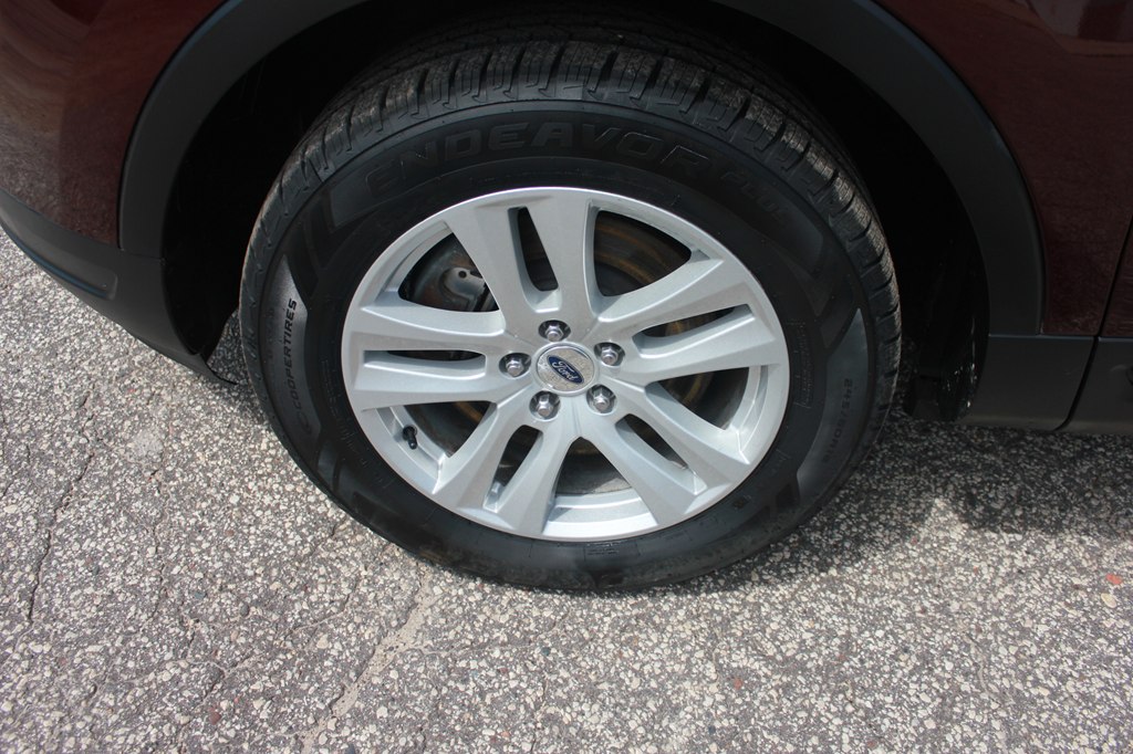 Photo 61 of this FORD EXPLORER