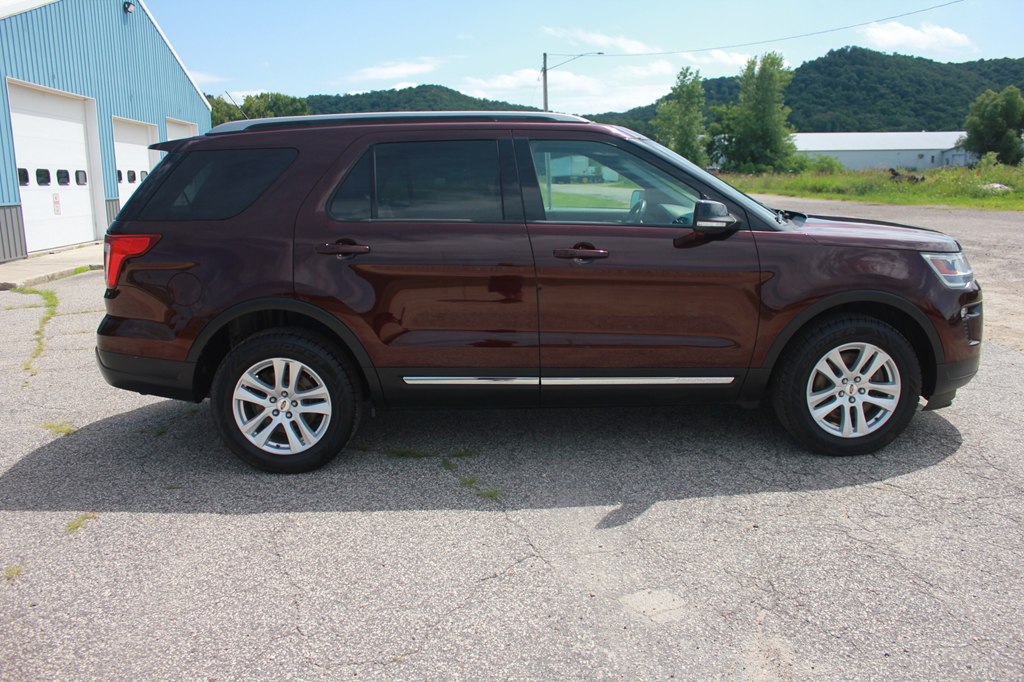 Photo 5 of this FORD EXPLORER