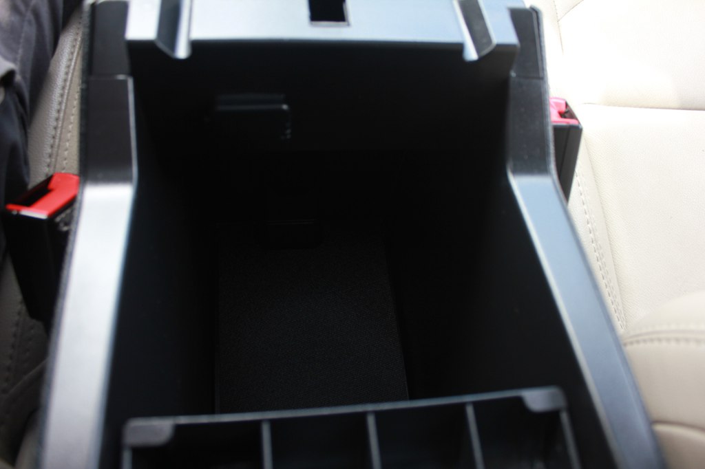 Photo 23 of this FORD EXPLORER