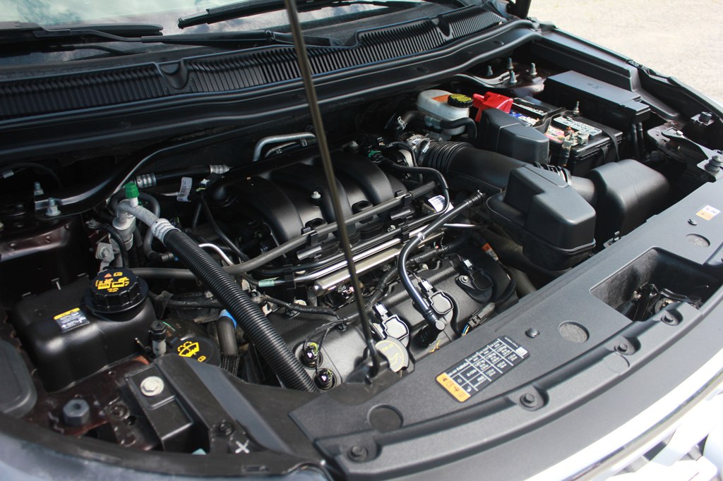 Photo 56 of this FORD EXPLORER