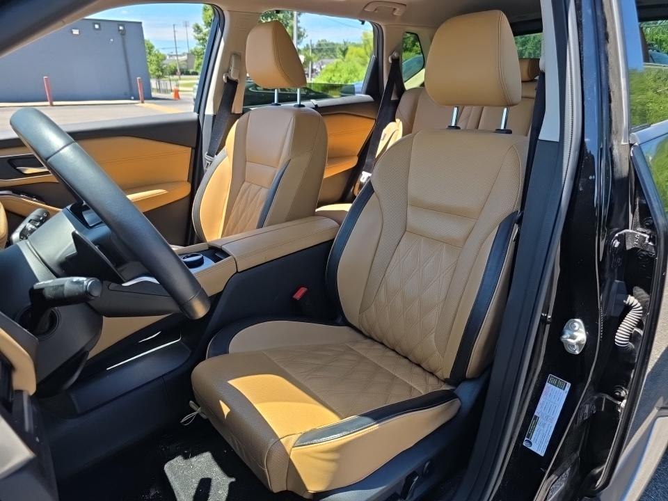 Photo 9 of this NISSAN ROGUE