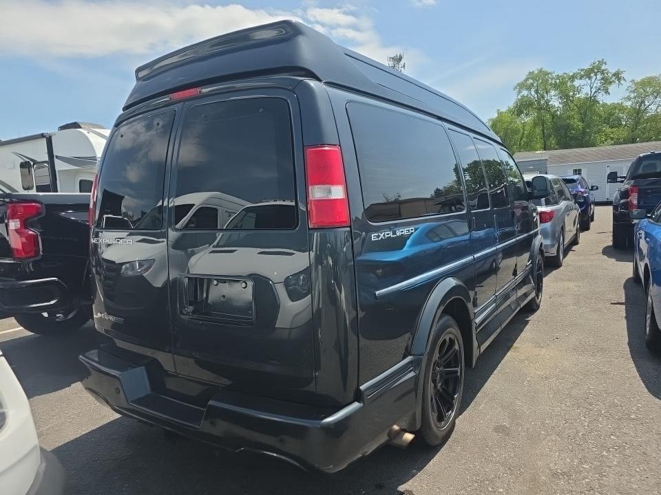 Photo 3 of this CHEVROLET EXPRESS