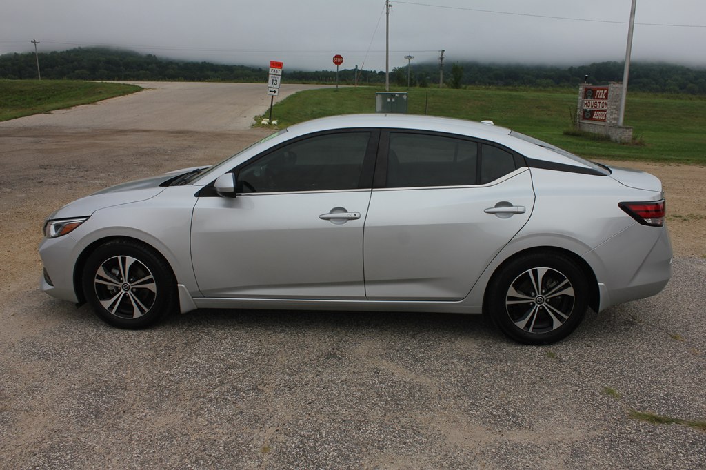 Photo 8 of this NISSAN SENTRA