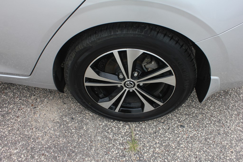 Photo 48 of this NISSAN SENTRA