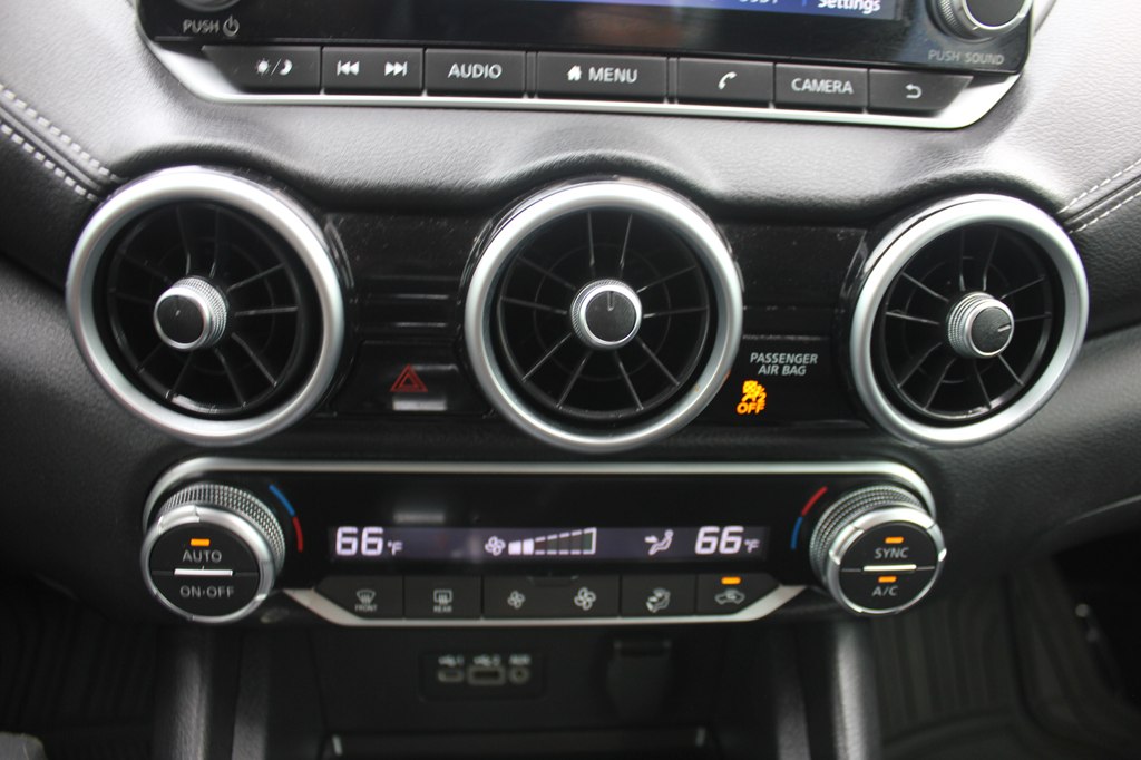 Photo 18 of this NISSAN SENTRA
