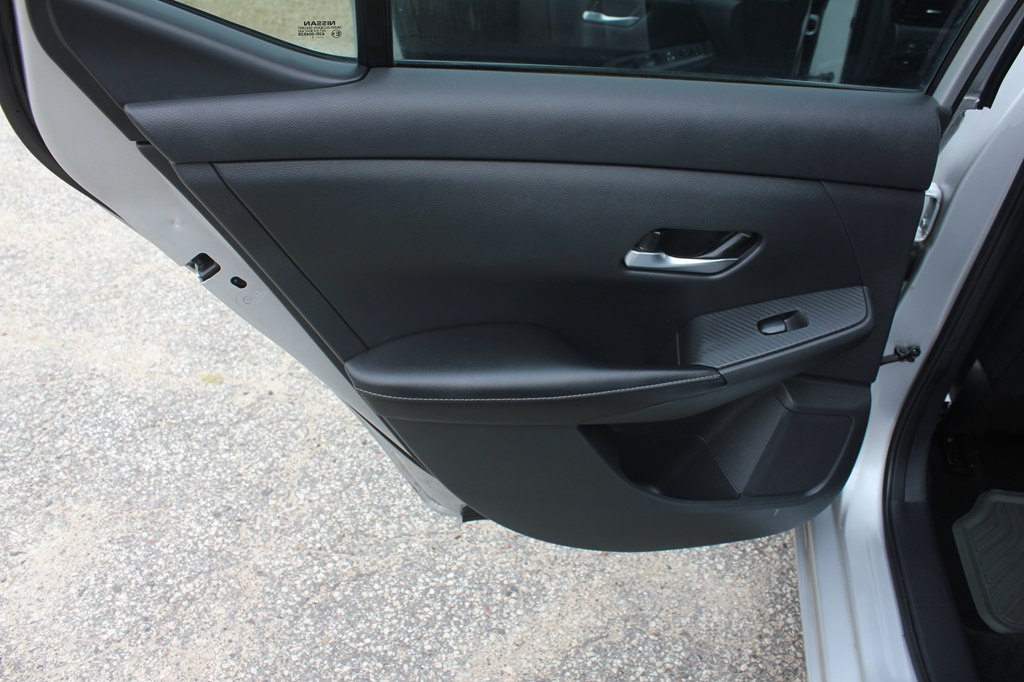 Photo 34 of this NISSAN SENTRA