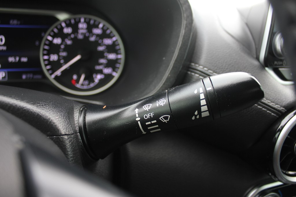 Photo 15 of this NISSAN SENTRA
