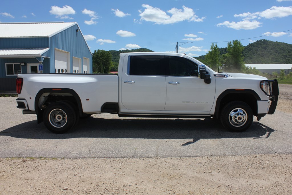 Photo 4 of this GMC SIERRA 3500HD