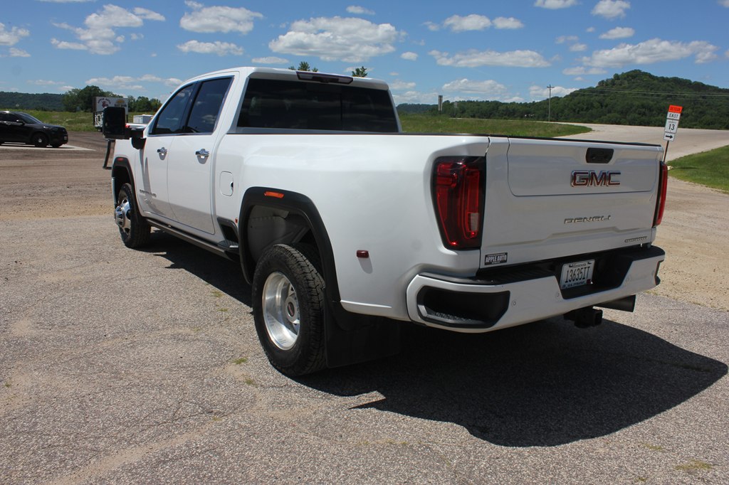Photo 7 of this GMC SIERRA 3500HD
