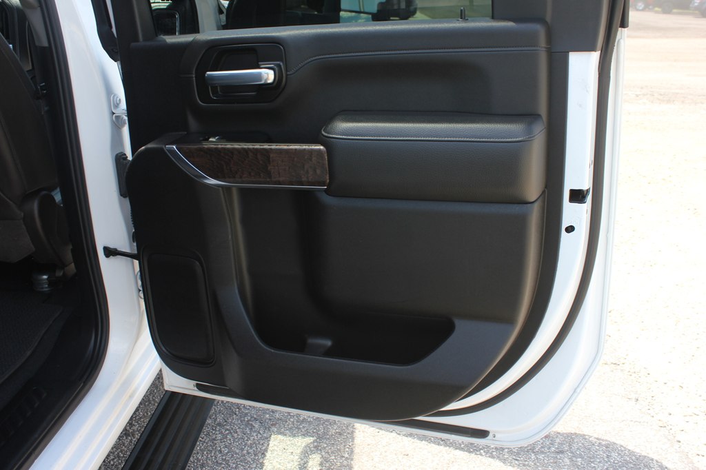 Photo 37 of this GMC SIERRA 3500HD