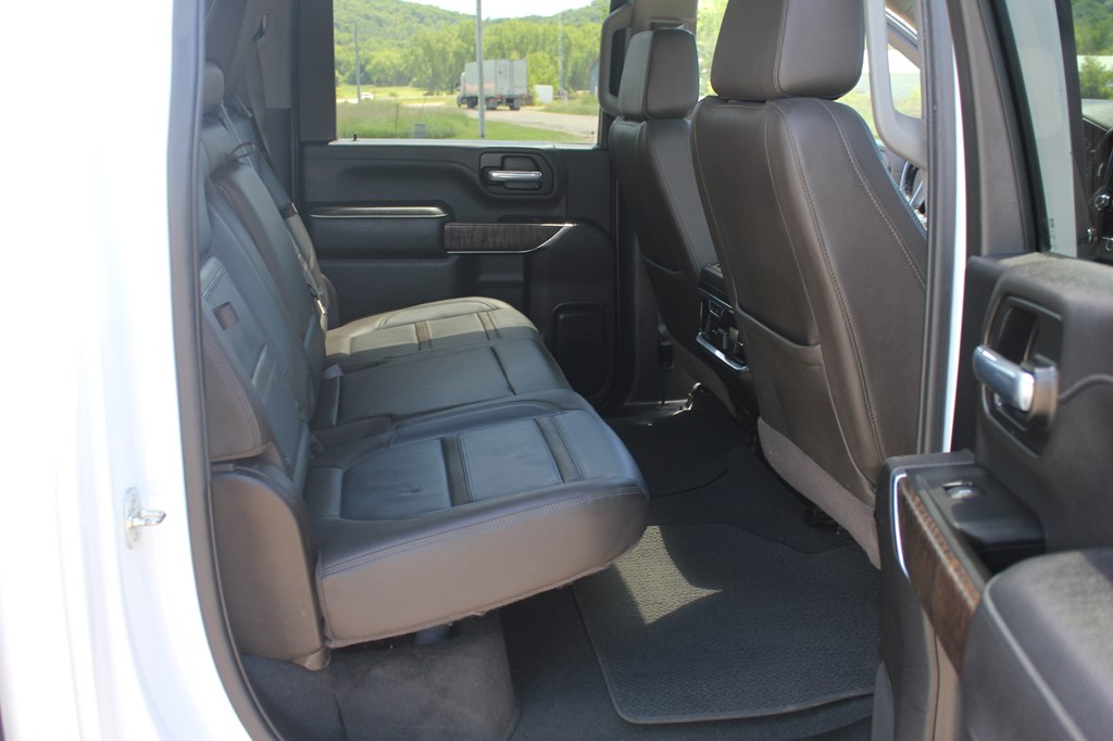 Photo 38 of this GMC SIERRA 3500HD