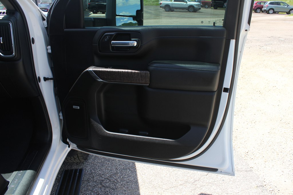 Photo 33 of this GMC SIERRA 3500HD