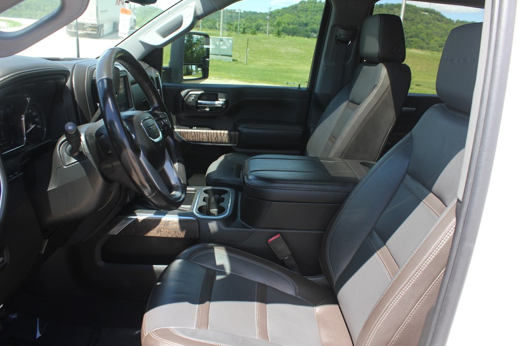 Photo 31 of this GMC SIERRA 3500HD