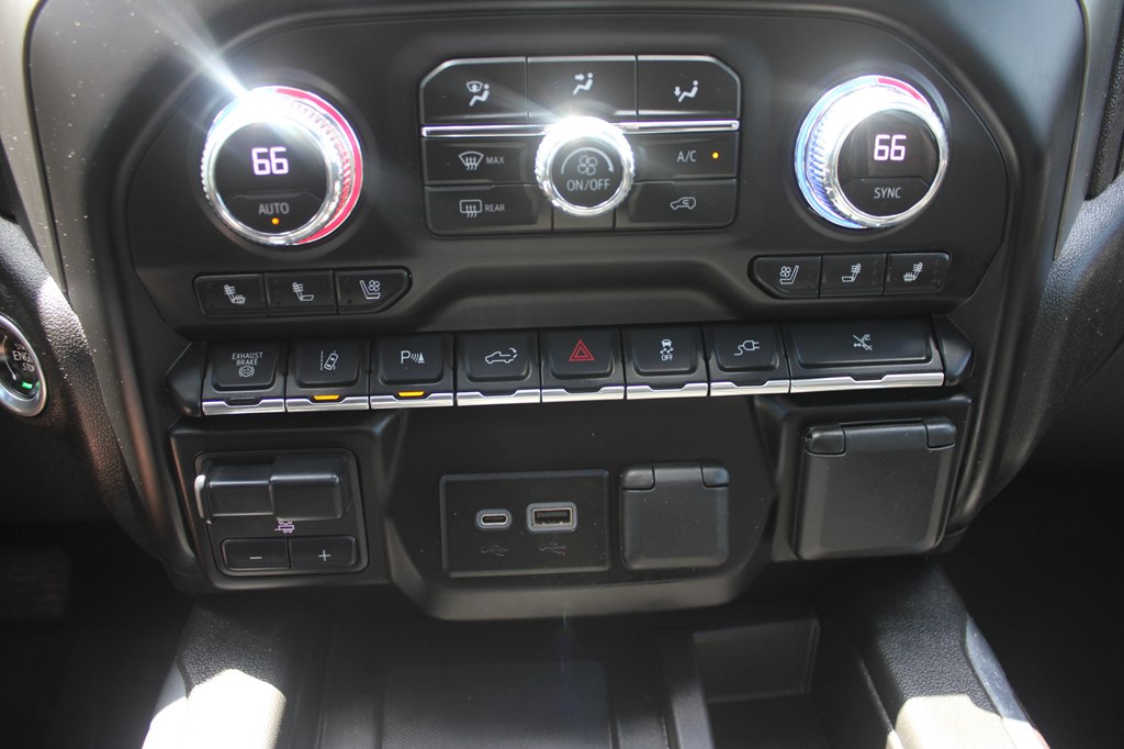 Photo 19 of this GMC SIERRA 3500HD