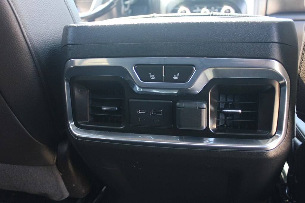 Photo 39 of this GMC SIERRA 3500HD
