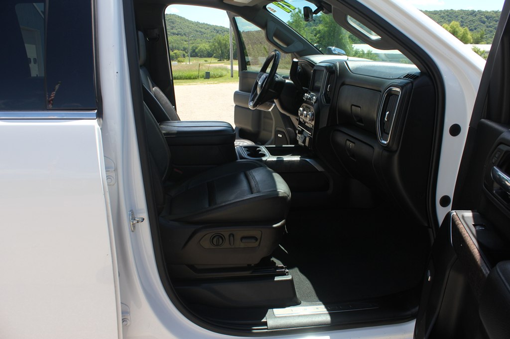 Photo 34 of this GMC SIERRA 3500HD