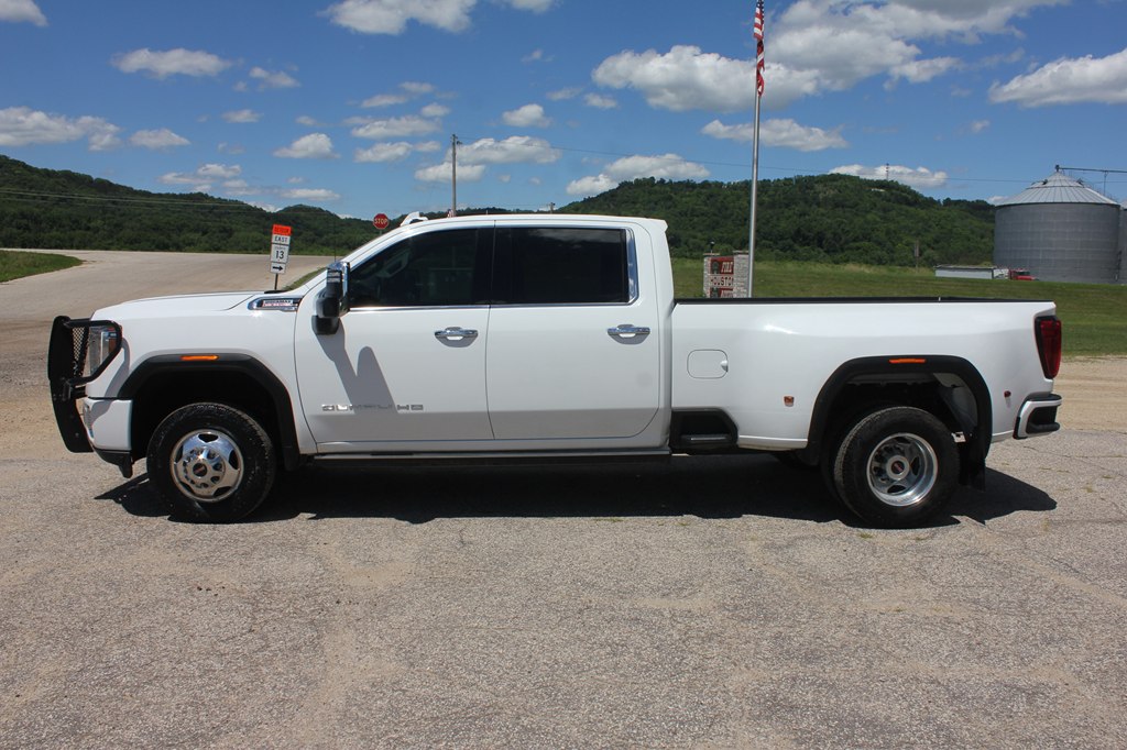 Photo 8 of this GMC SIERRA 3500HD