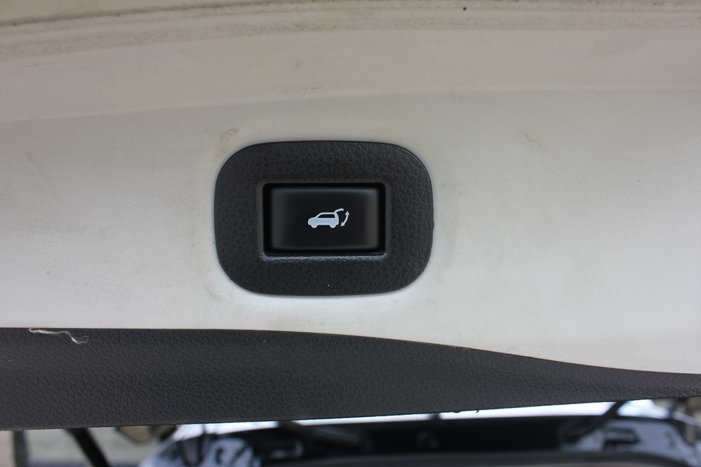 Photo 44 of this NISSAN ROGUE